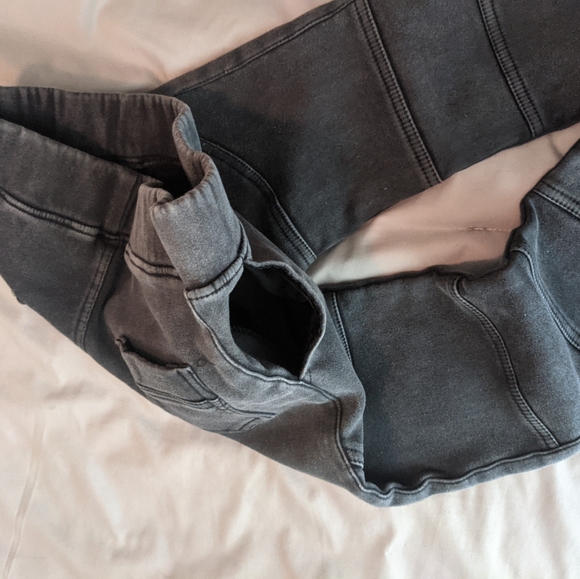 SOLD Winter pants - Picture 7 of 8